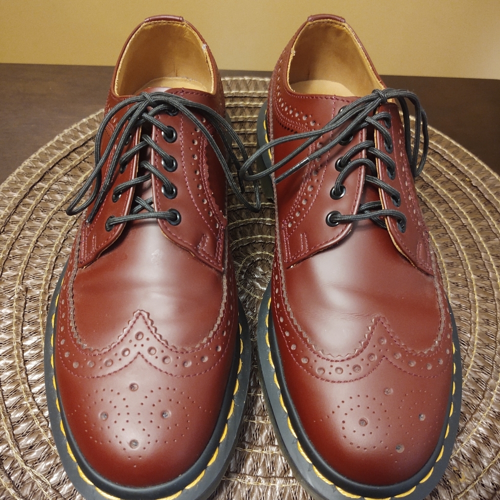 Dr Martens Brogue Wingtip Lace Up Women's Shoes Leather Cherry Maroon Size 8 - Picture 1 of 7
